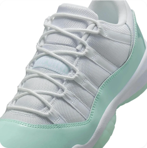 Air Jordan 11 Retro Low 'Igloo' (Women's)
